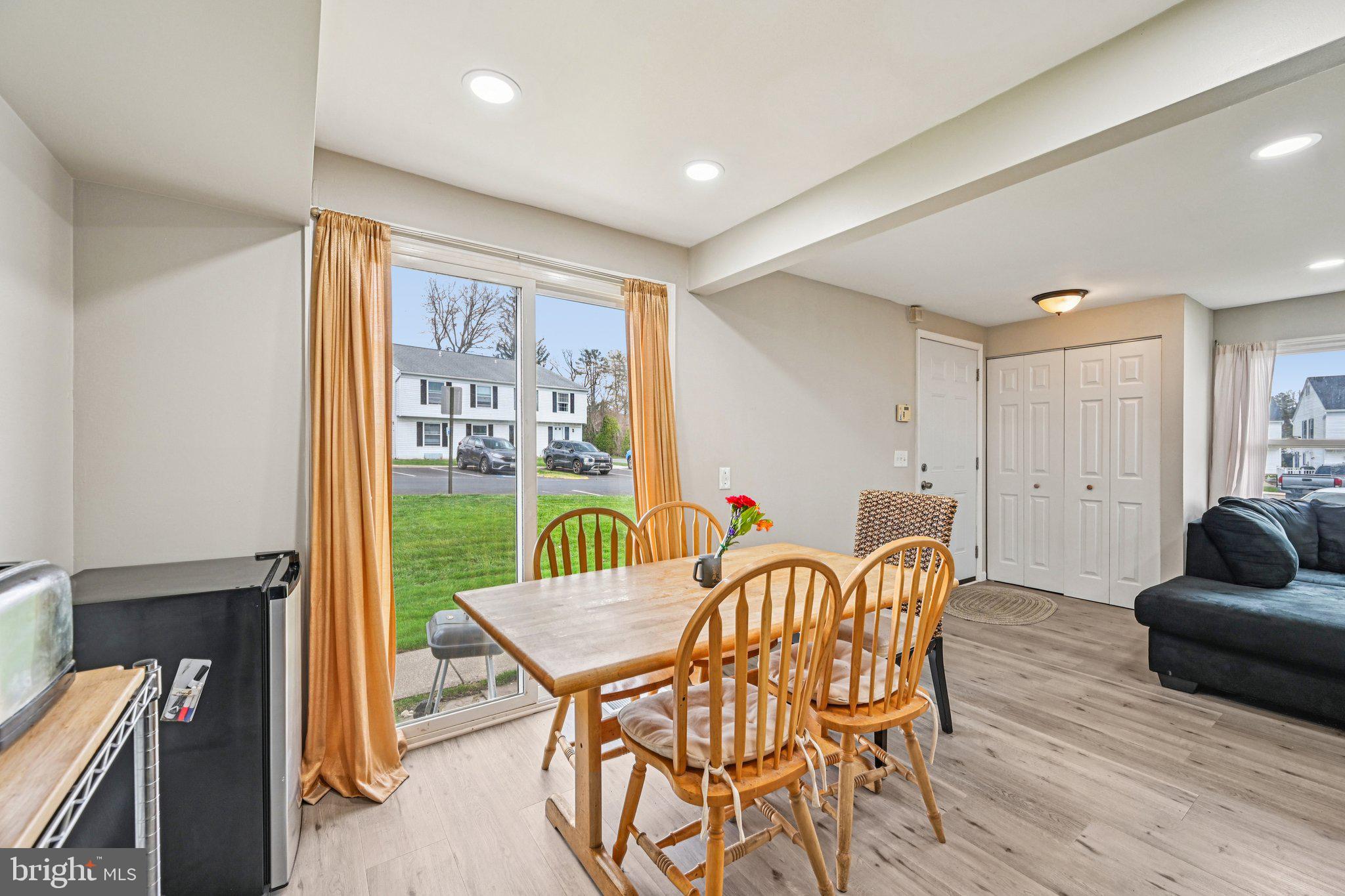 BROOKSHIRE - Residential