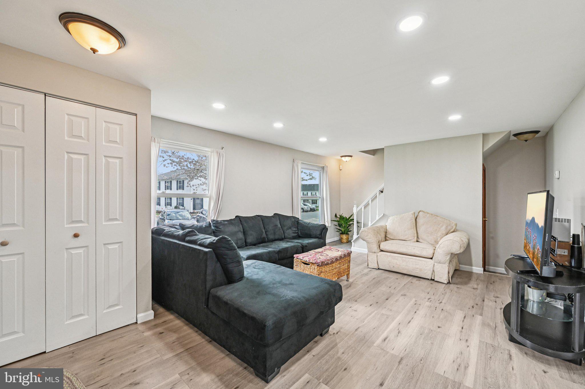 BROOKSHIRE - Residential