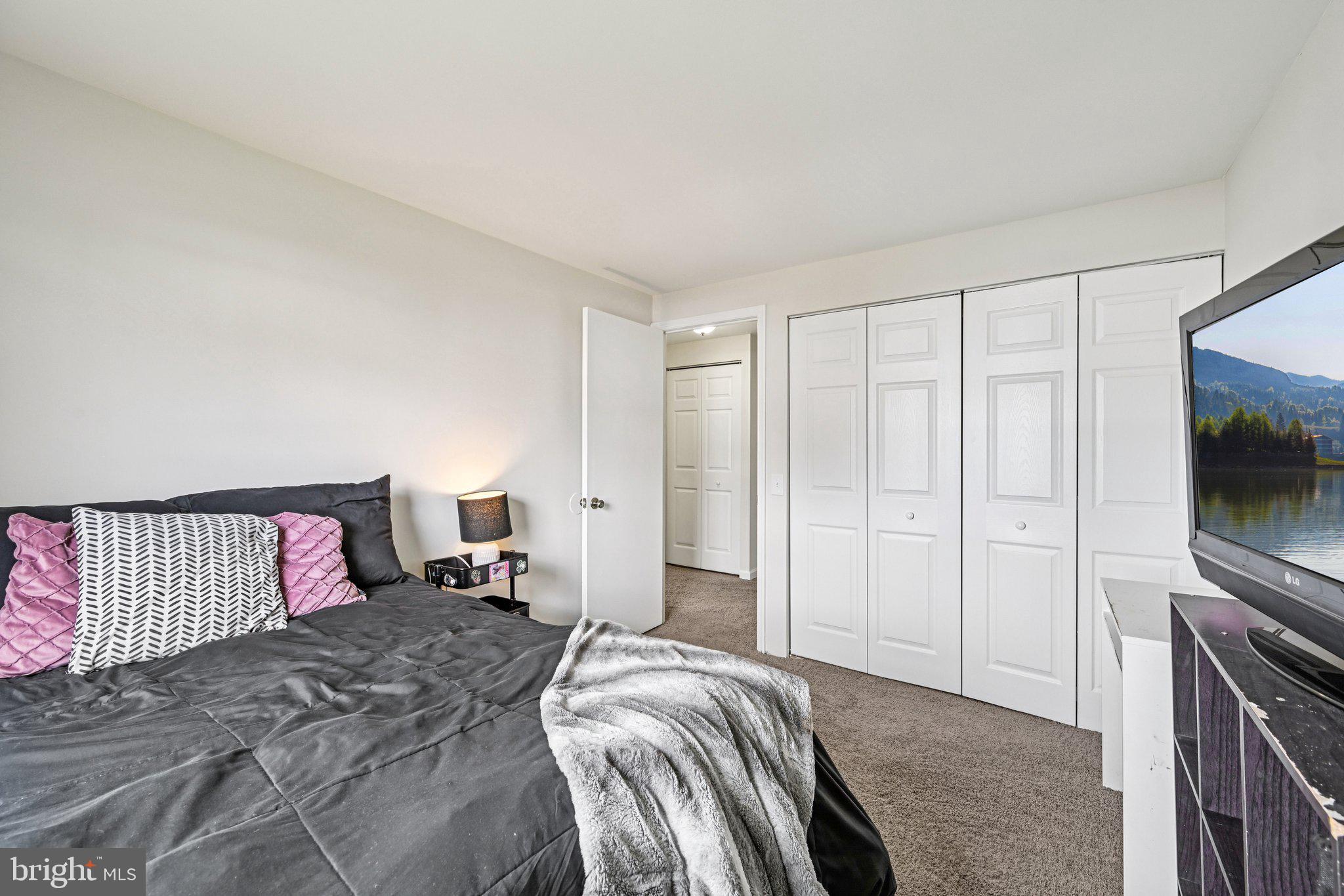 BROOKSHIRE - Residential