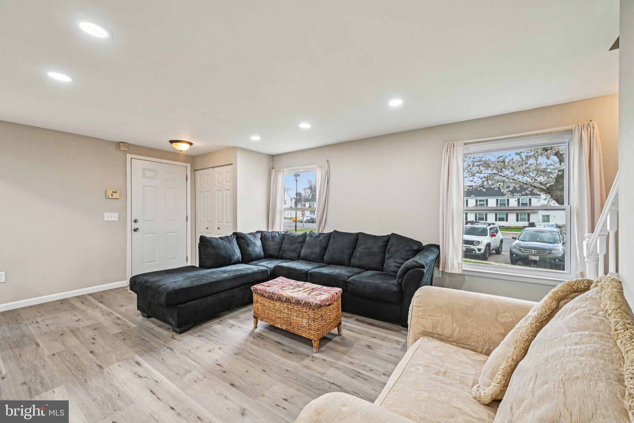 BROOKSHIRE - Residential