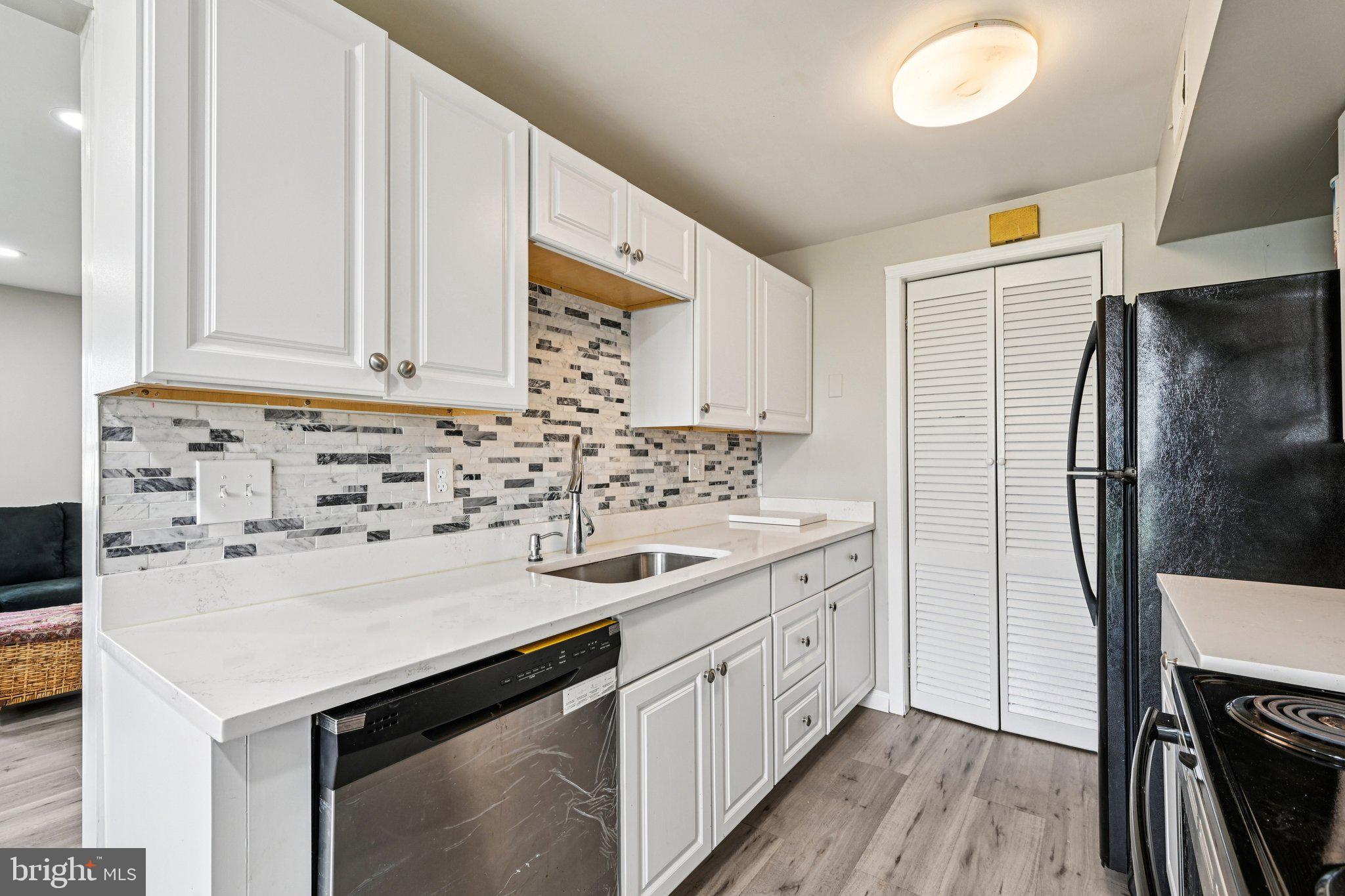 BROOKSHIRE - Residential