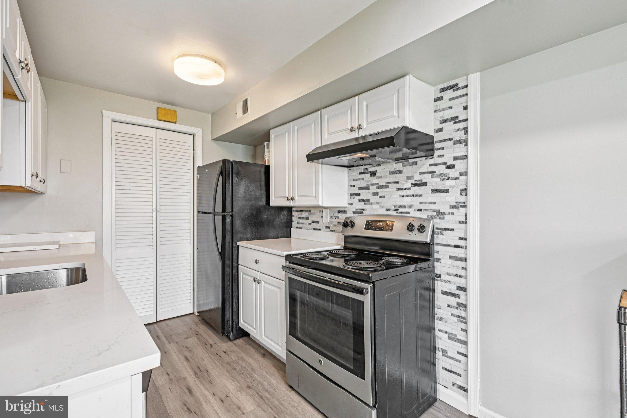 BROOKSHIRE - Residential