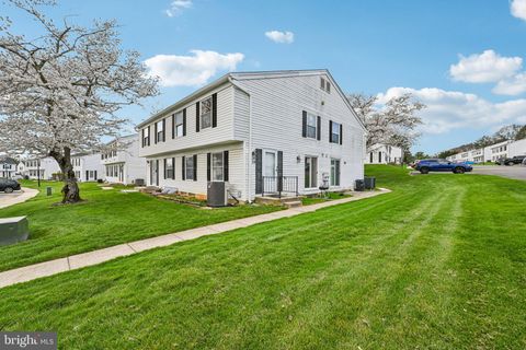 32 COLISTON ROAD B REISTERSTOWN MD 21136