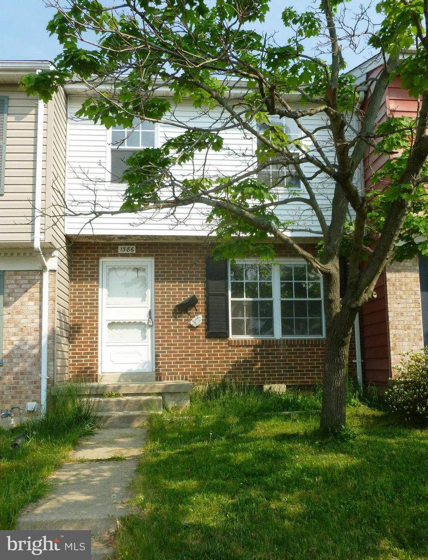 Freshly painted with new carpeting., ready for your finishing touches.  Located on court "O", so you can walk to the community pool and playground.  Buy for less than rent! Take advantage of the NCI assistance program and you could be in this lovely home for about $1,000.  Would also make a great rental. This is an estate sale - not a foreclosure or short sale and can close quickly.