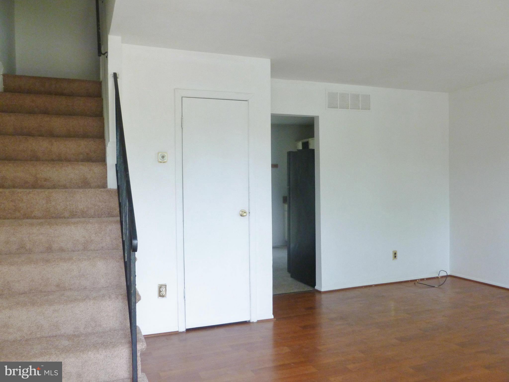 HARFORD SQUARE - Residential