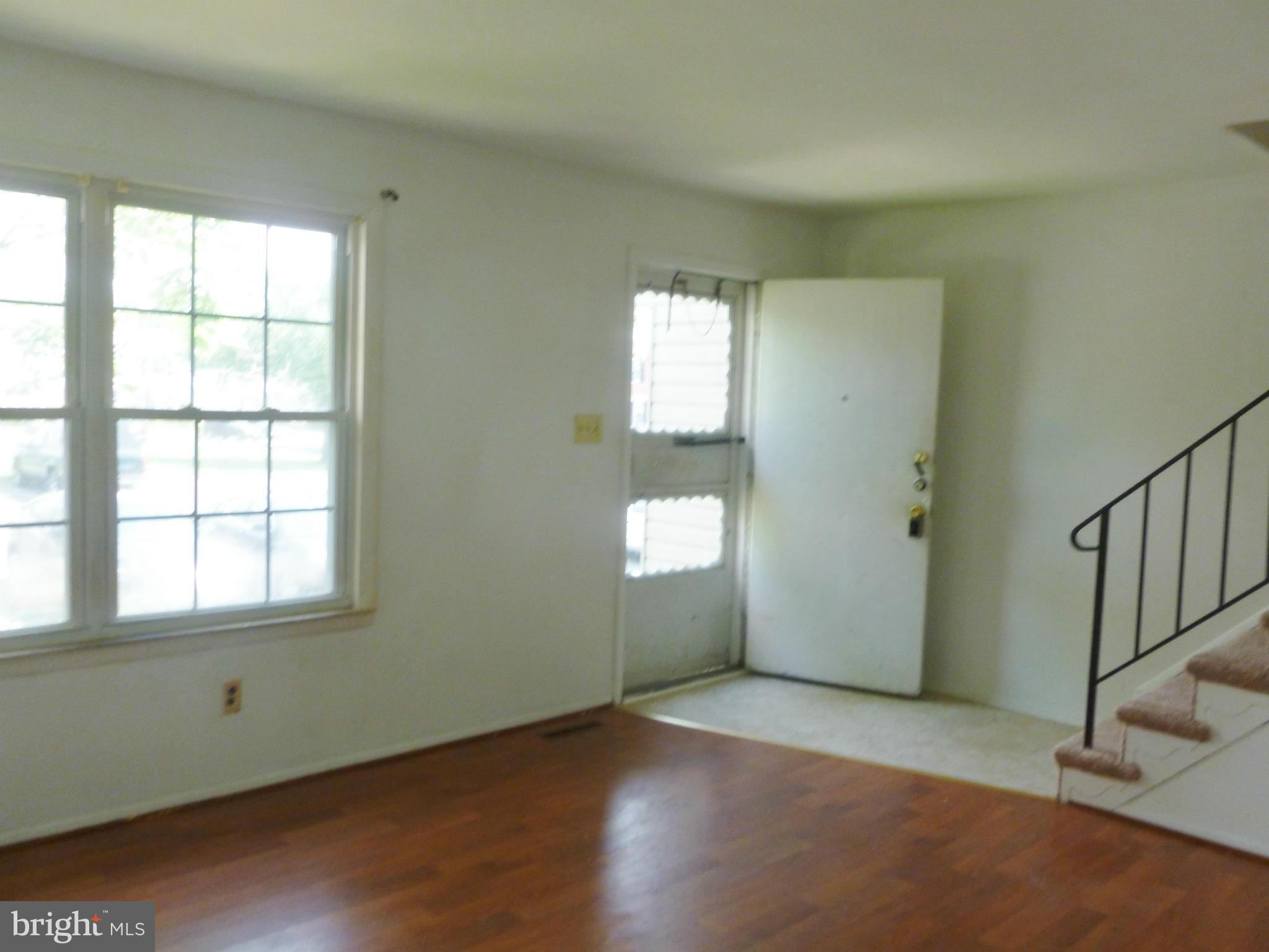 HARFORD SQUARE - Residential