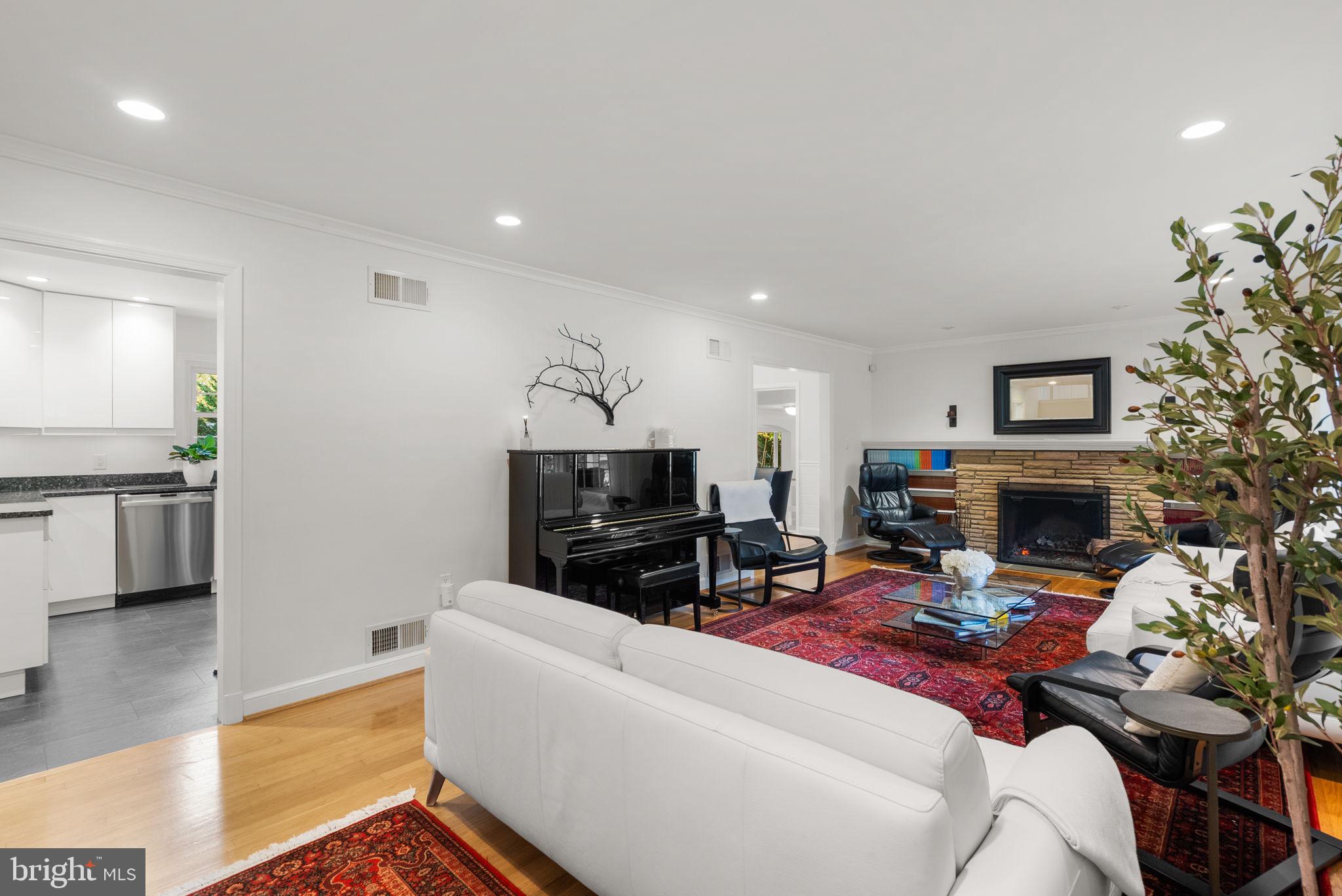 COLLEGE HEIGHTS ESTATES - Residential