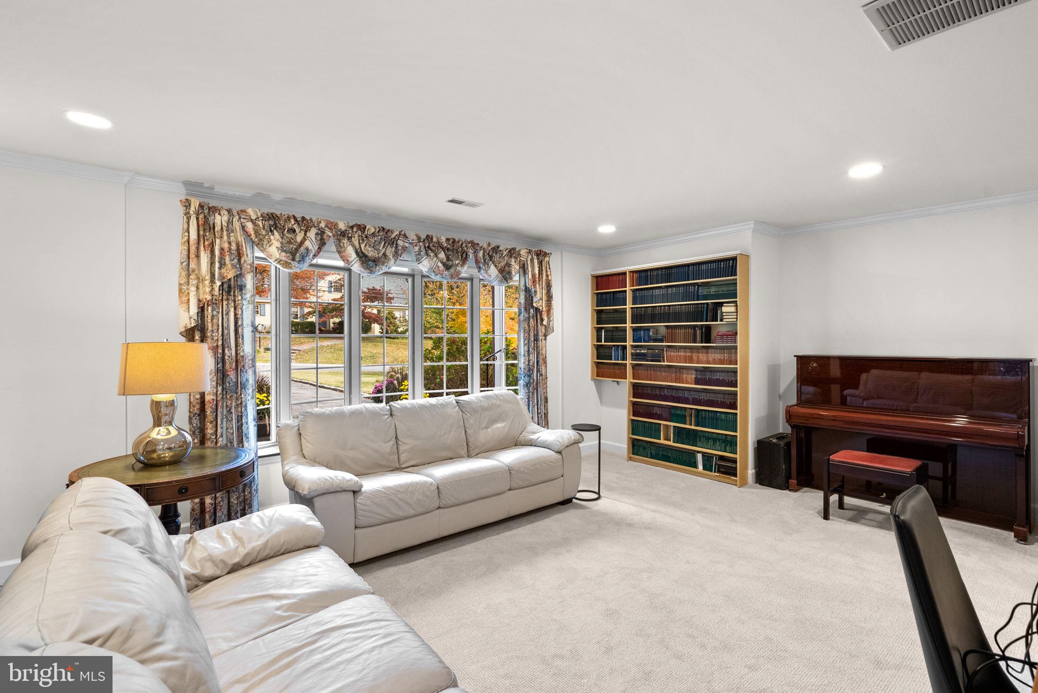 COLLEGE HEIGHTS ESTATES - Residential