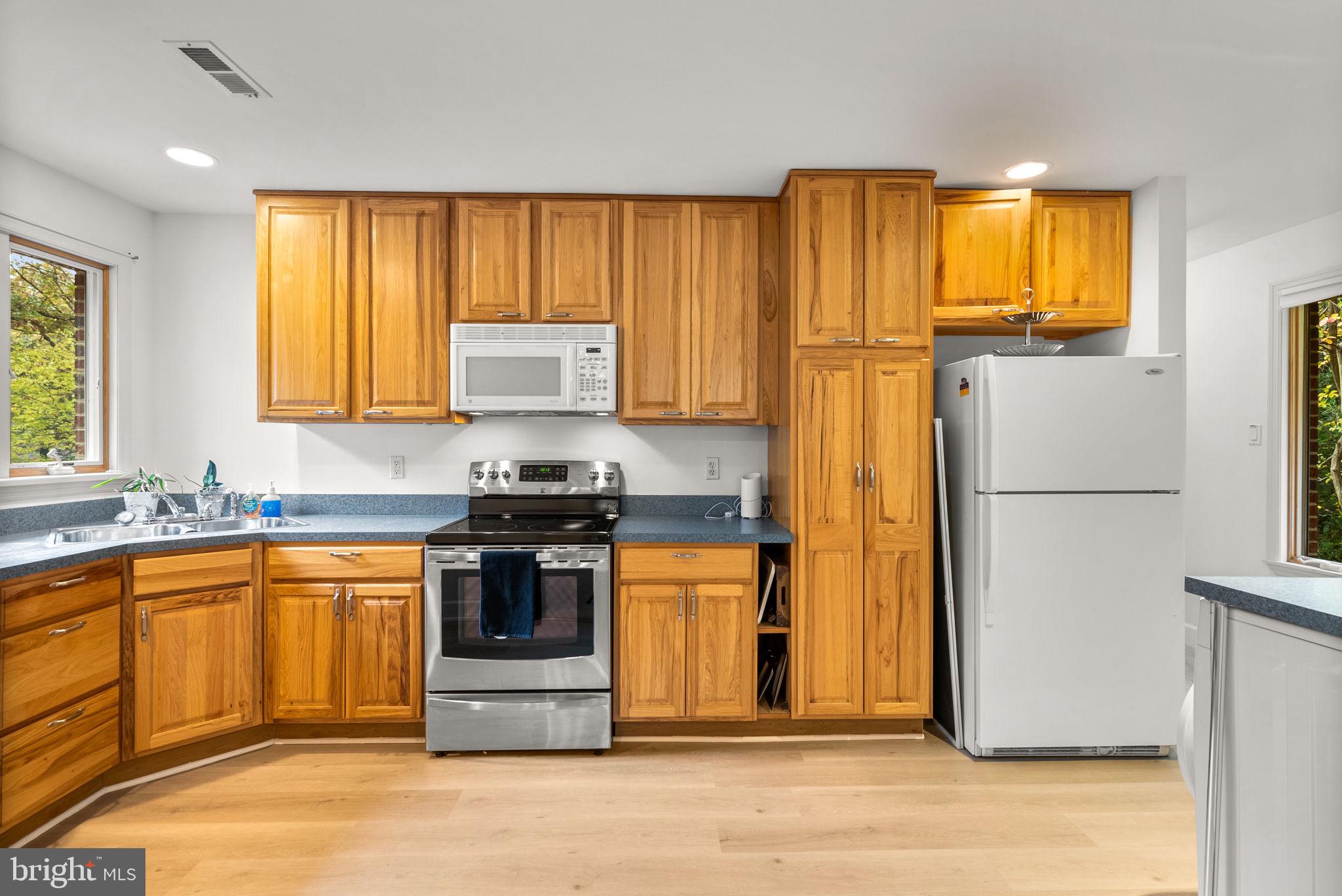 COLLEGE HEIGHTS ESTATES - Residential