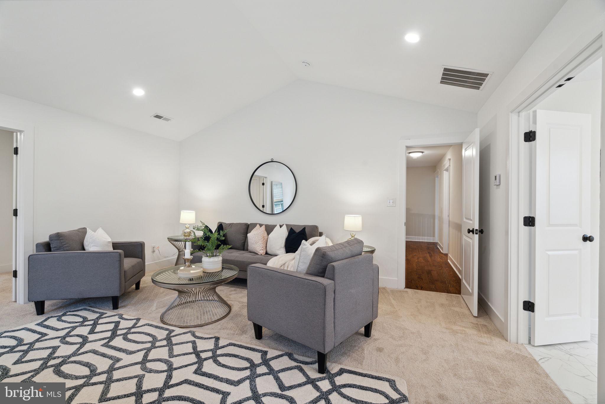 HIGHLAND FARMS - Residential