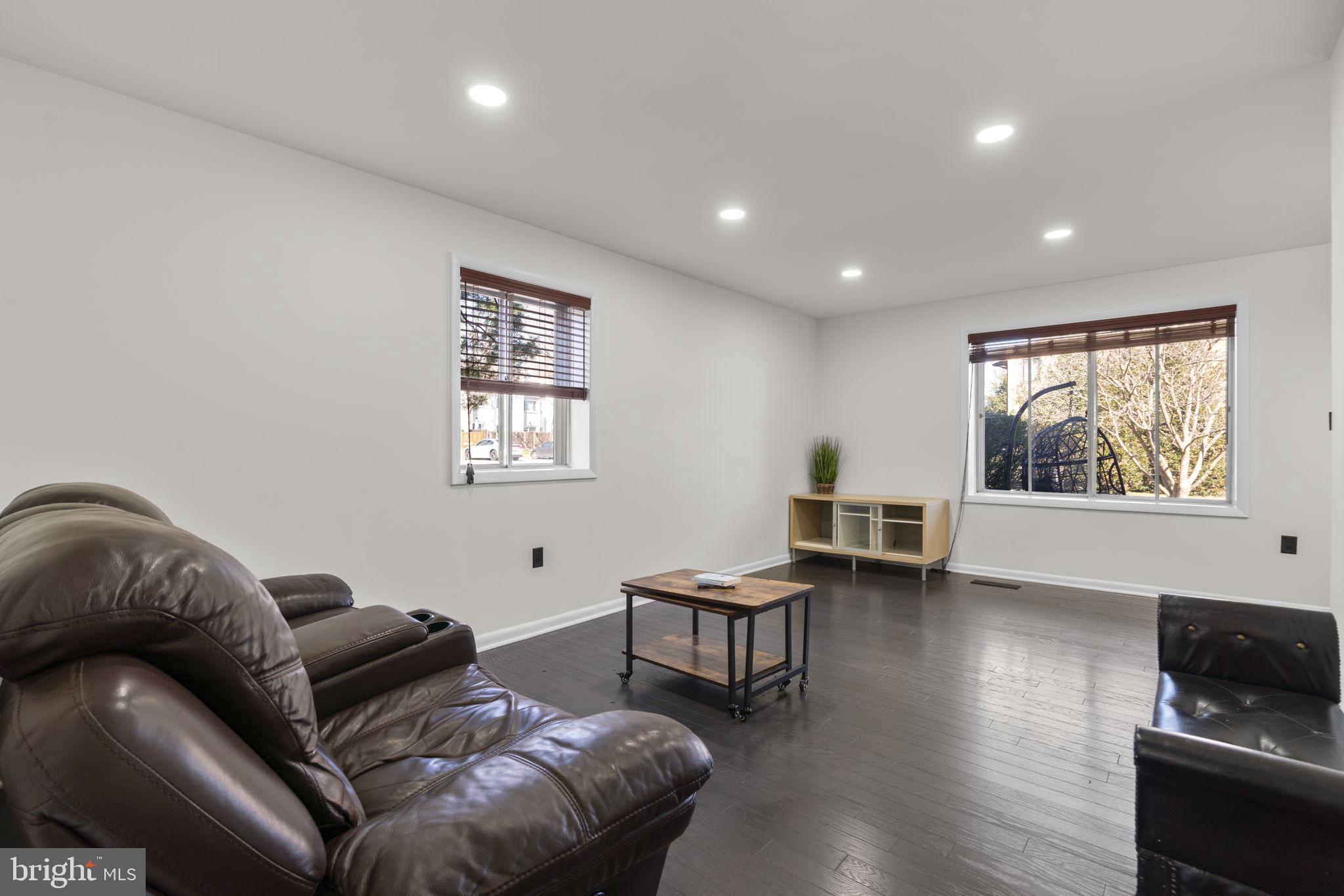 THE COVE - Residential