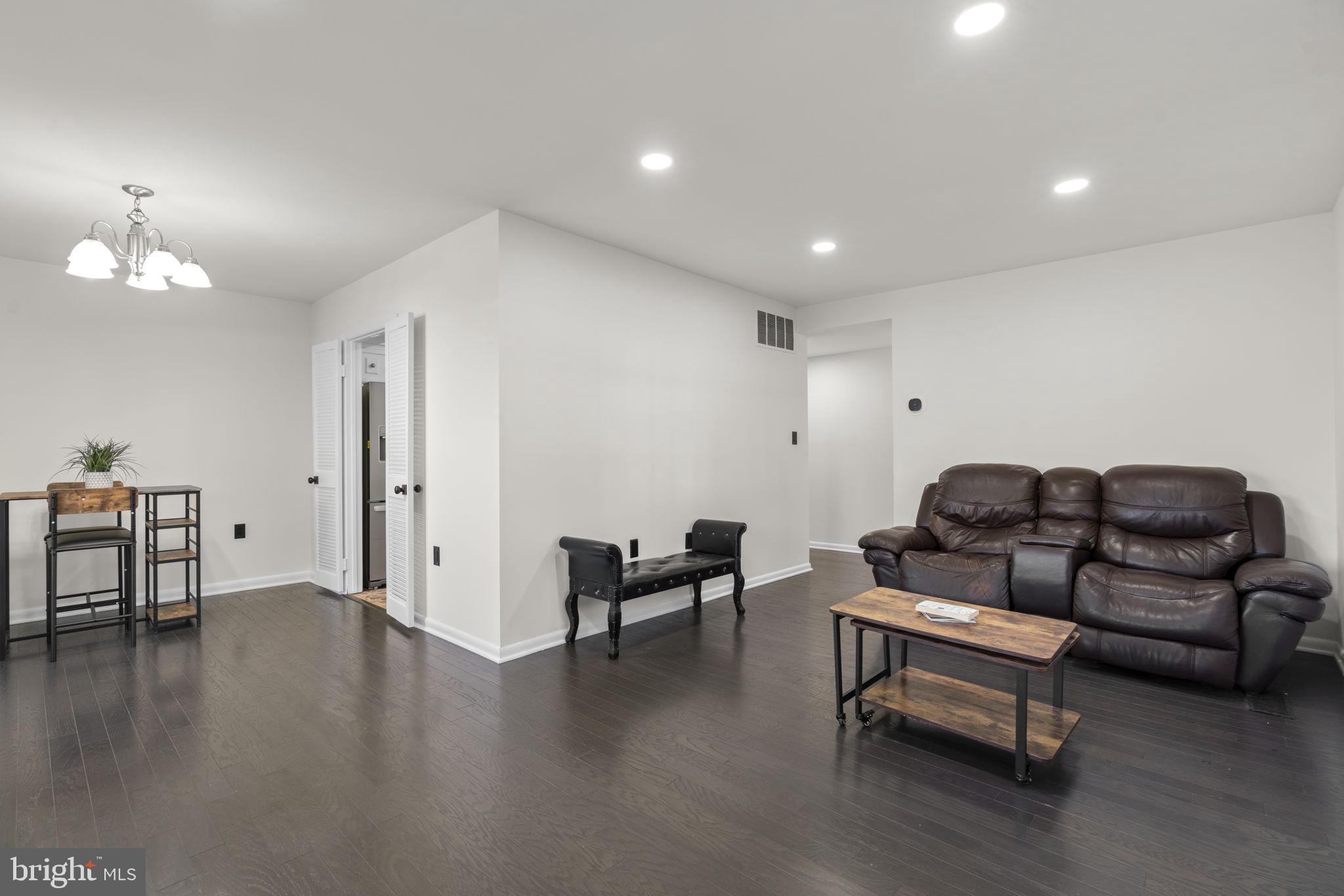 THE COVE - Residential