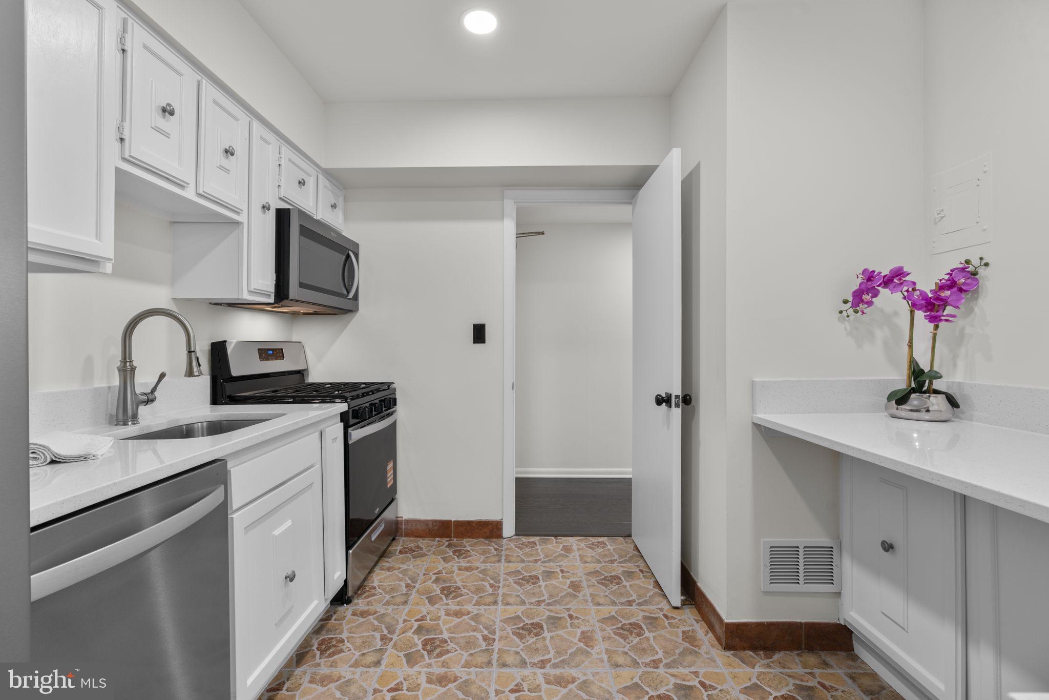 THE COVE - Residential