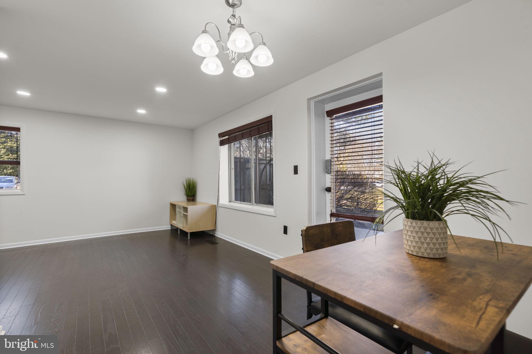 THE COVE - Residential