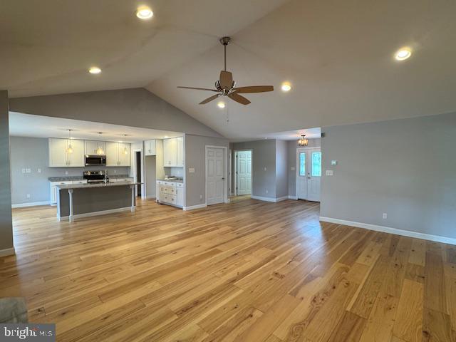 ROLLING HILLS ESTATES - Residential