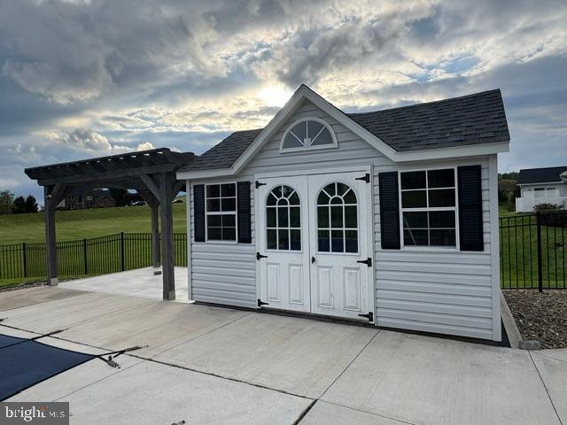 ROLLING HILLS ESTATES - Residential