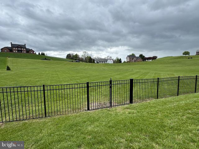 ROLLING HILLS ESTATES - Residential