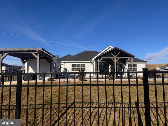 ROLLING HILLS ESTATES - Residential