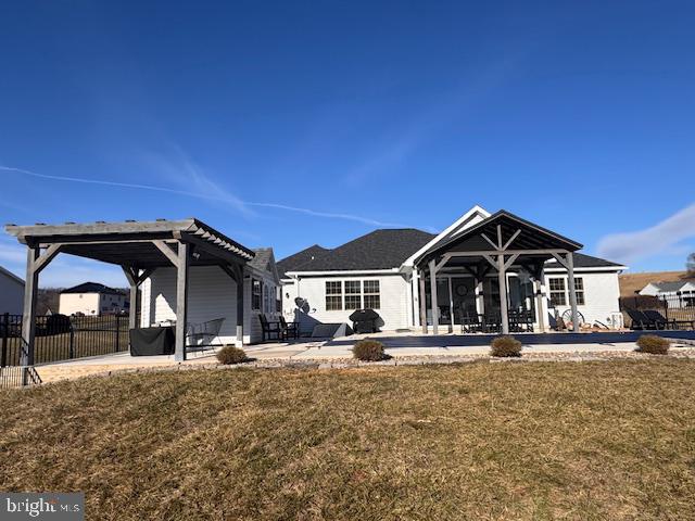 ROLLING HILLS ESTATES - Residential