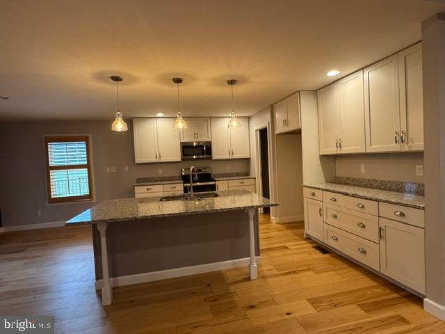 ROLLING HILLS ESTATES - Residential