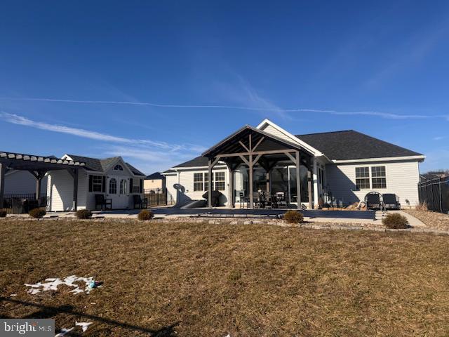 ROLLING HILLS ESTATES - Residential