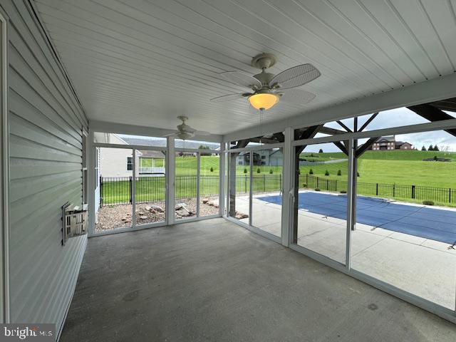 ROLLING HILLS ESTATES - Residential