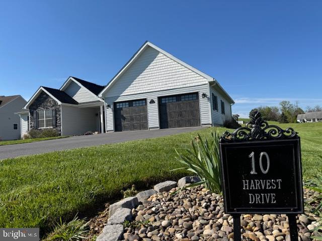 ROLLING HILLS ESTATES - Residential