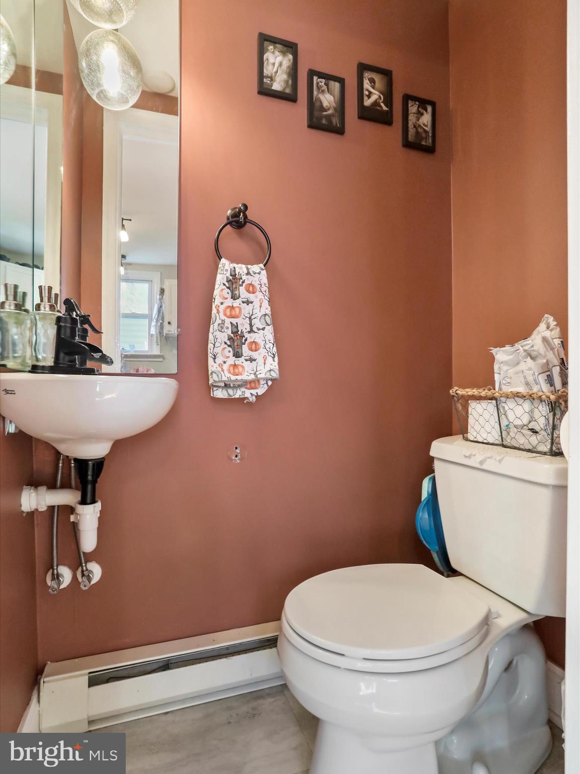 TOWN OF ROMNEY - Residential