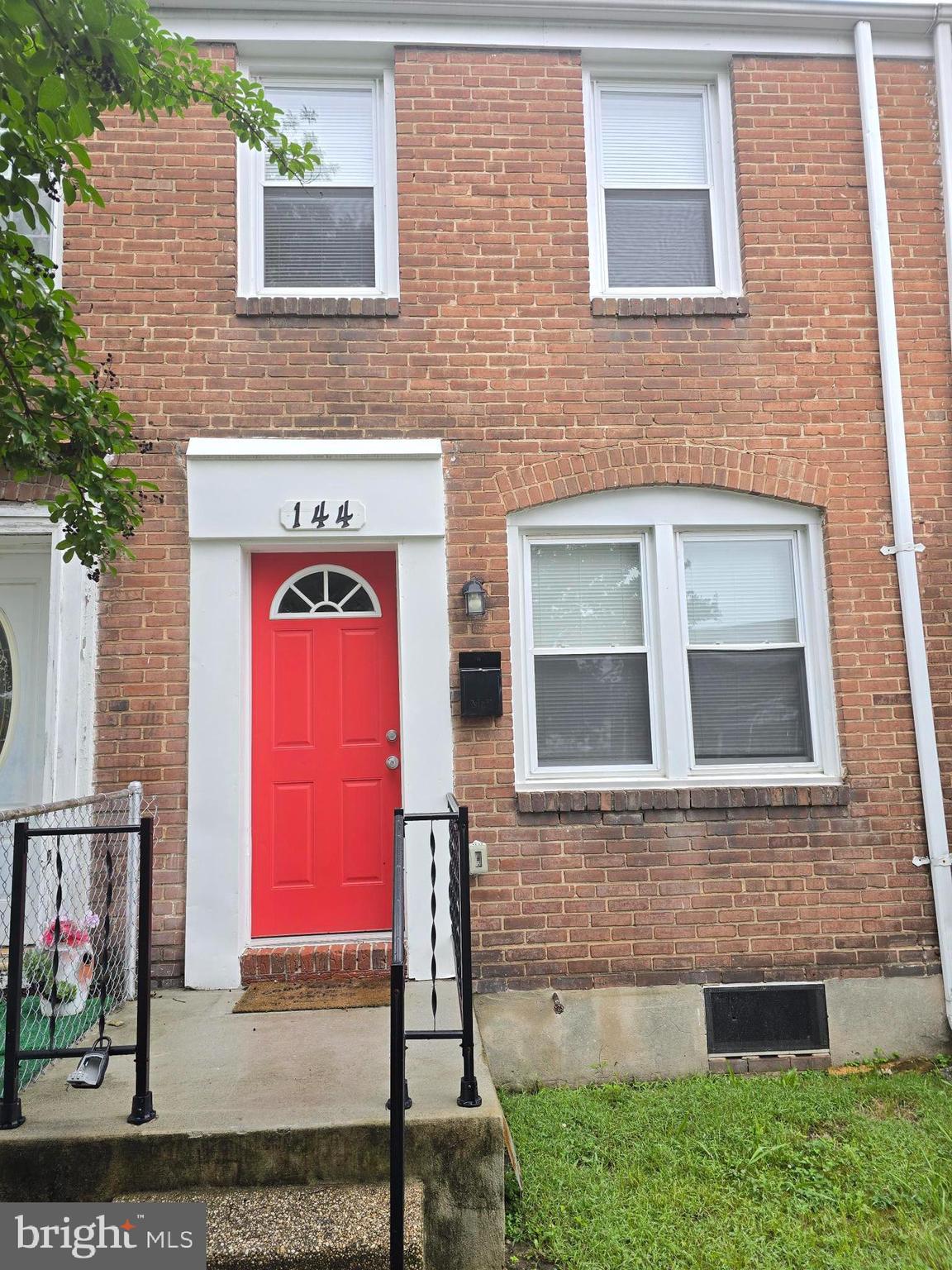 Beautiful 2BR 1BT town home located in Dundalk. This town home was recently renovated and features updated kitchen with ceramic tile flooring and back splash. Stainless steel appliances which include stove, refrigerator and microwave. The bathroom also features ceramic tile flooring as well a tile shower area along with updated sink and toilet. The home also features recess lighting, central air, porch front, fenced in back yard and much more. Come check out this beautiful home it will not last long.
Application Qualifications: Minimum monthly income 3 times the tenant’s portion of the monthly rent, acceptable rental history, credit history and criminal history, which all must be verifiable. The application fee is $49.99 per adult which is non-refundable. They must submit their two most recent pay-stubs along with picture I.D.