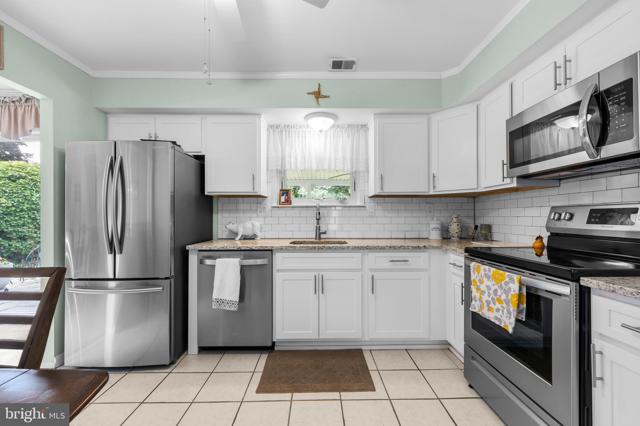 WOODRIDGE EAST - Residential