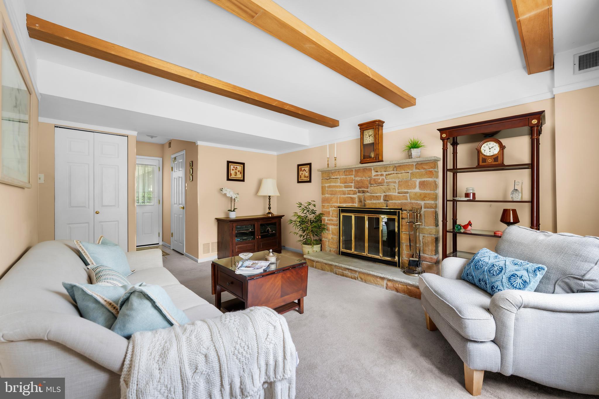 WOODRIDGE EAST - Residential