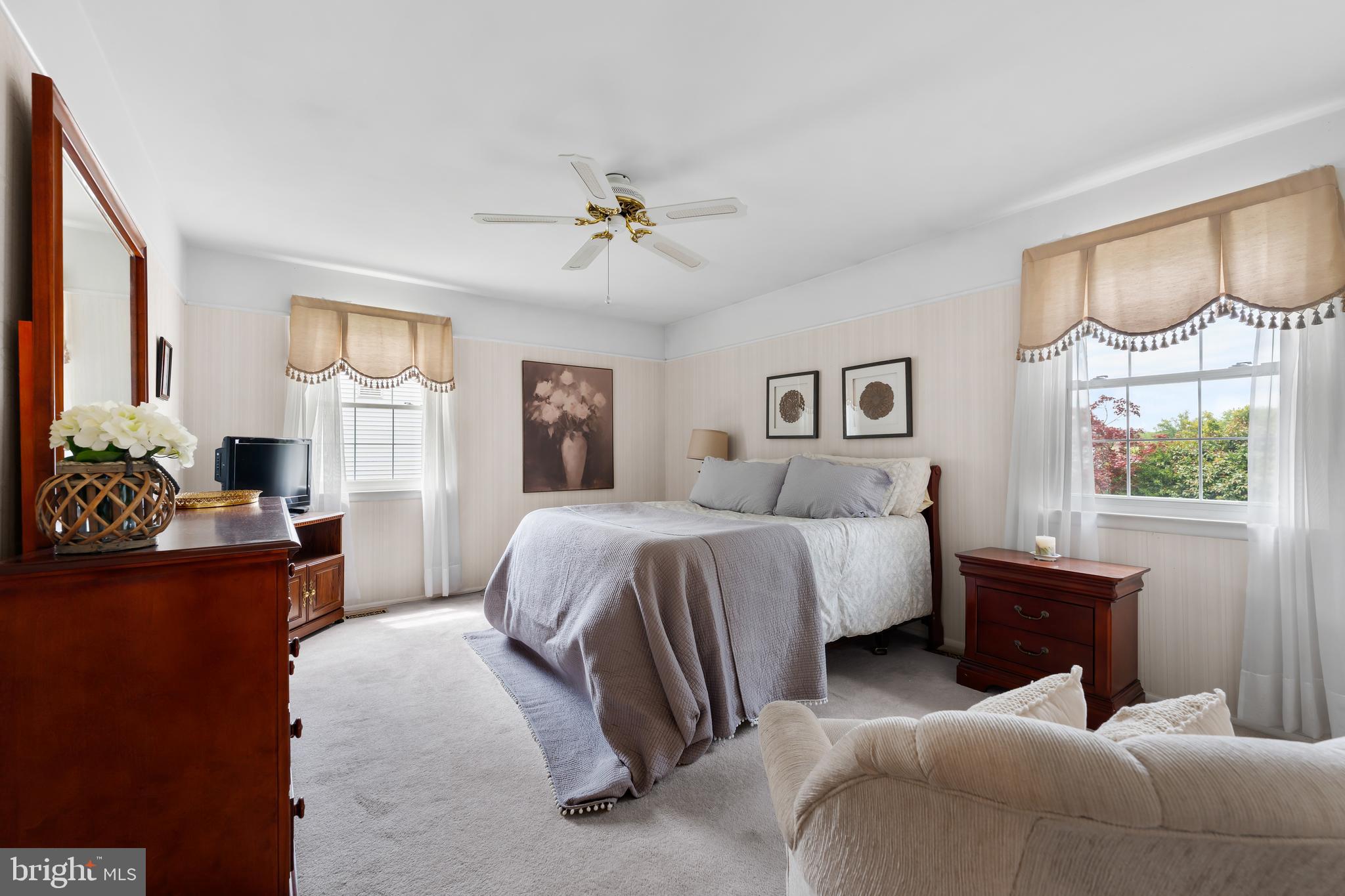 WOODRIDGE EAST - Residential