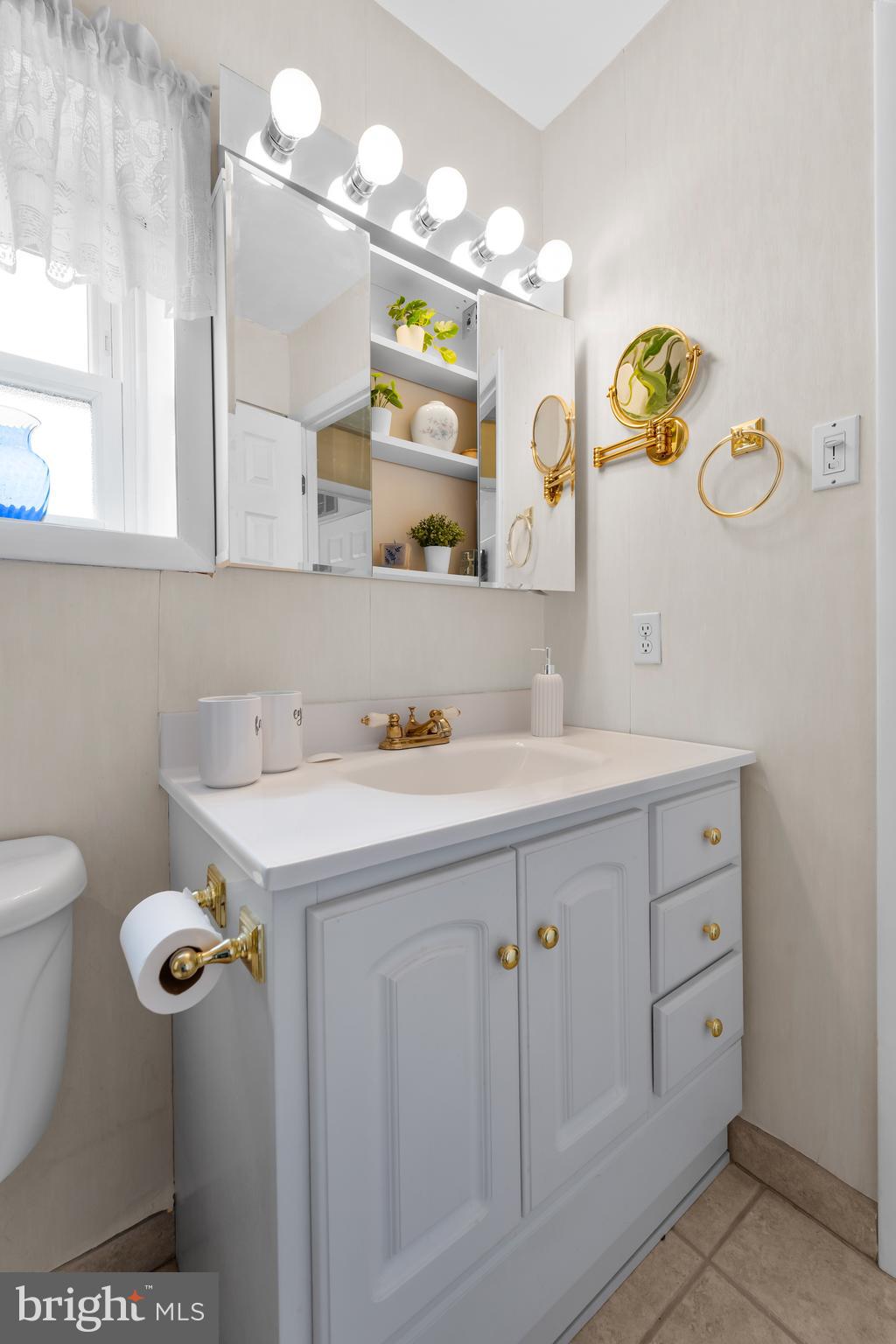 WOODRIDGE EAST - Residential