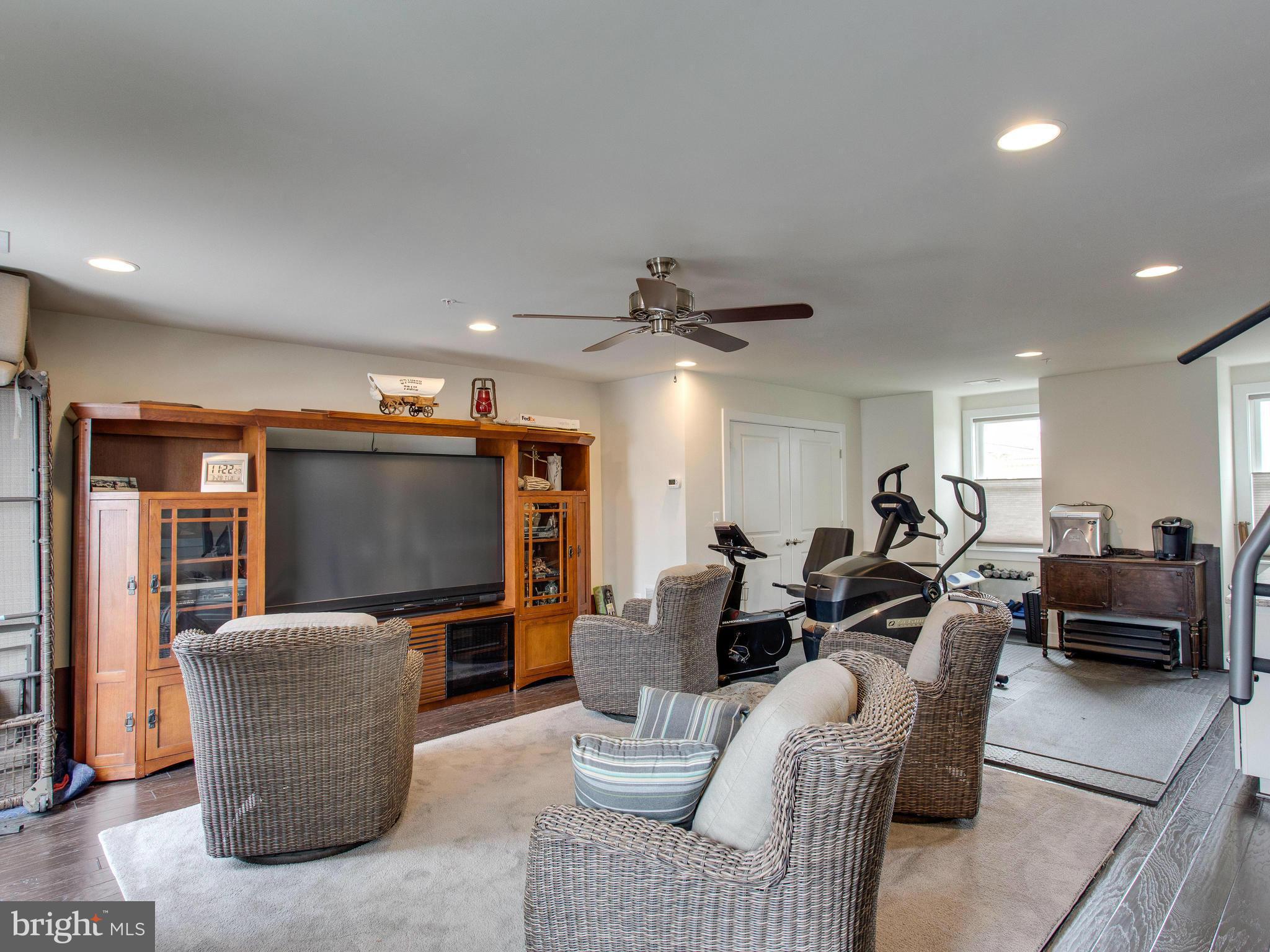 POTOMAC YARD - Residential Lease