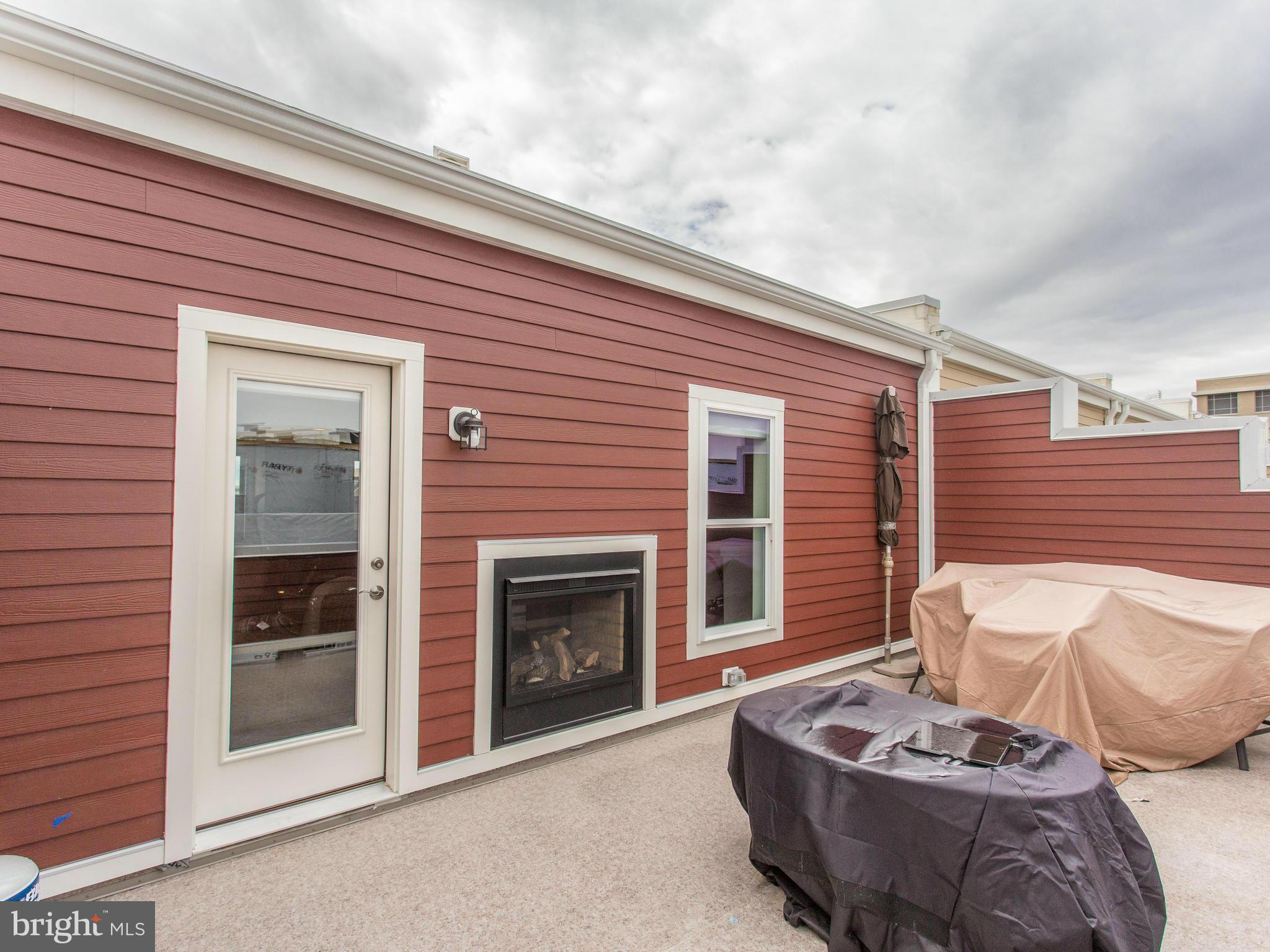 POTOMAC YARD - Residential Lease