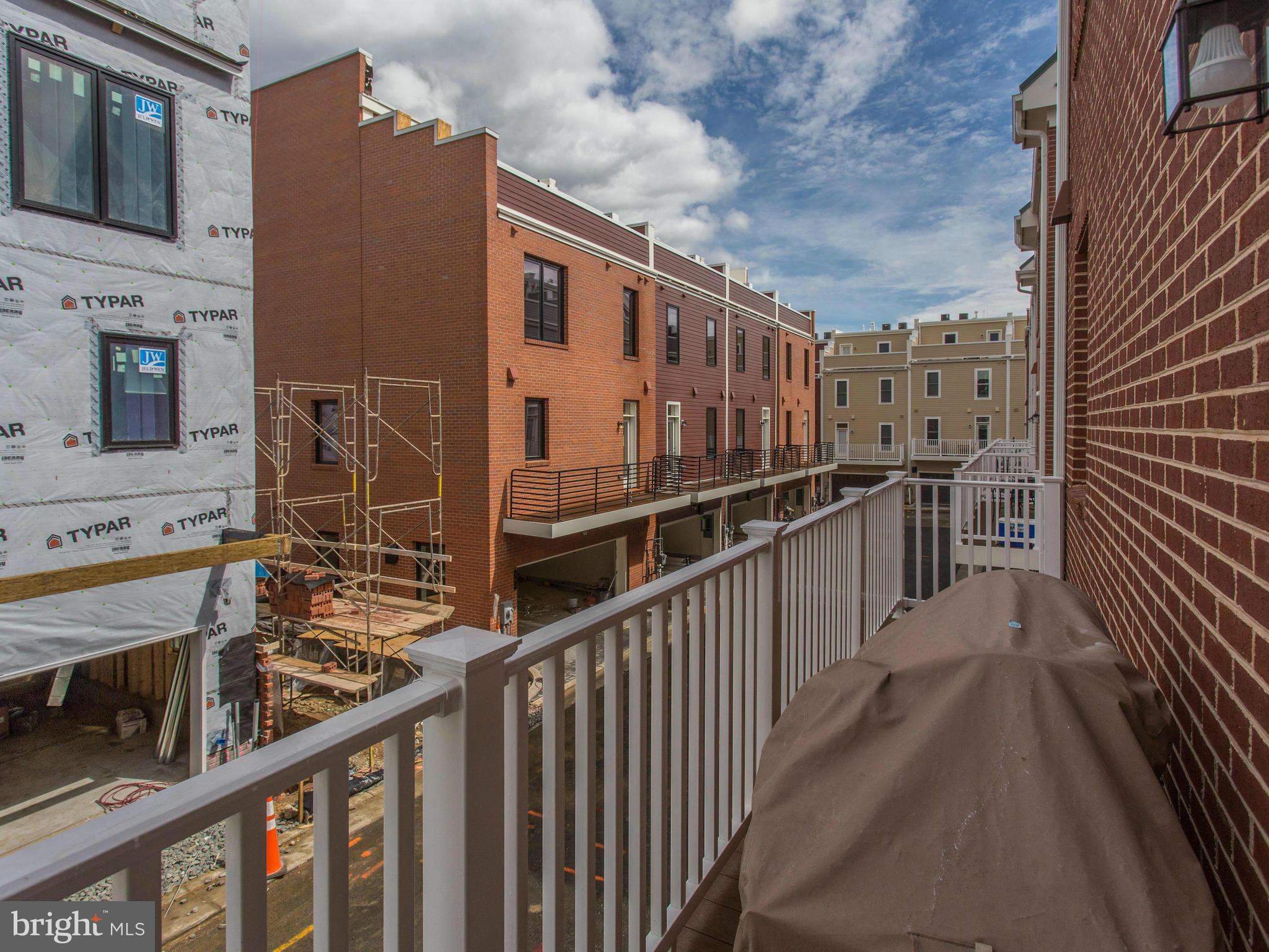 POTOMAC YARD - Residential Lease