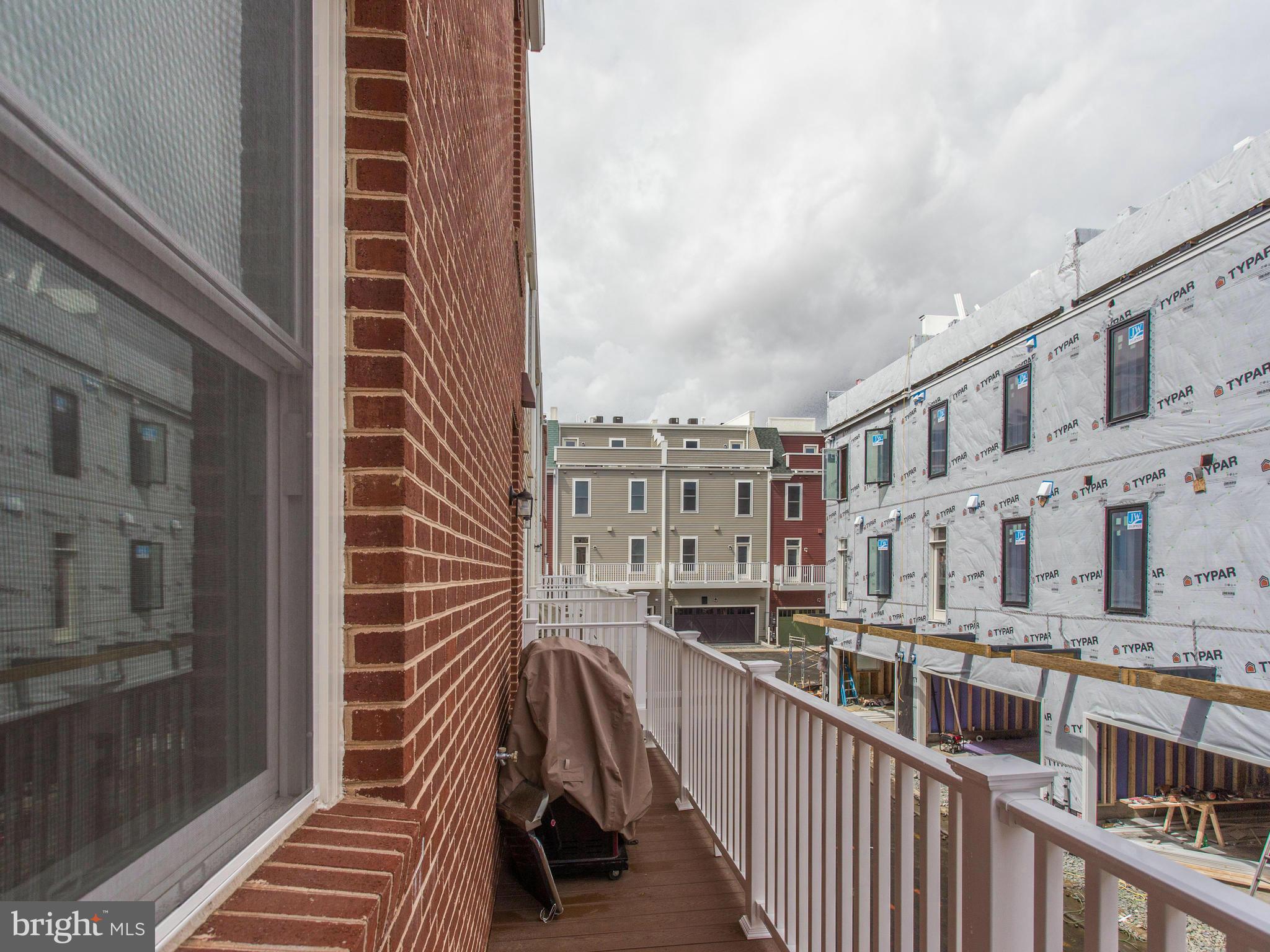 POTOMAC YARD - Residential Lease