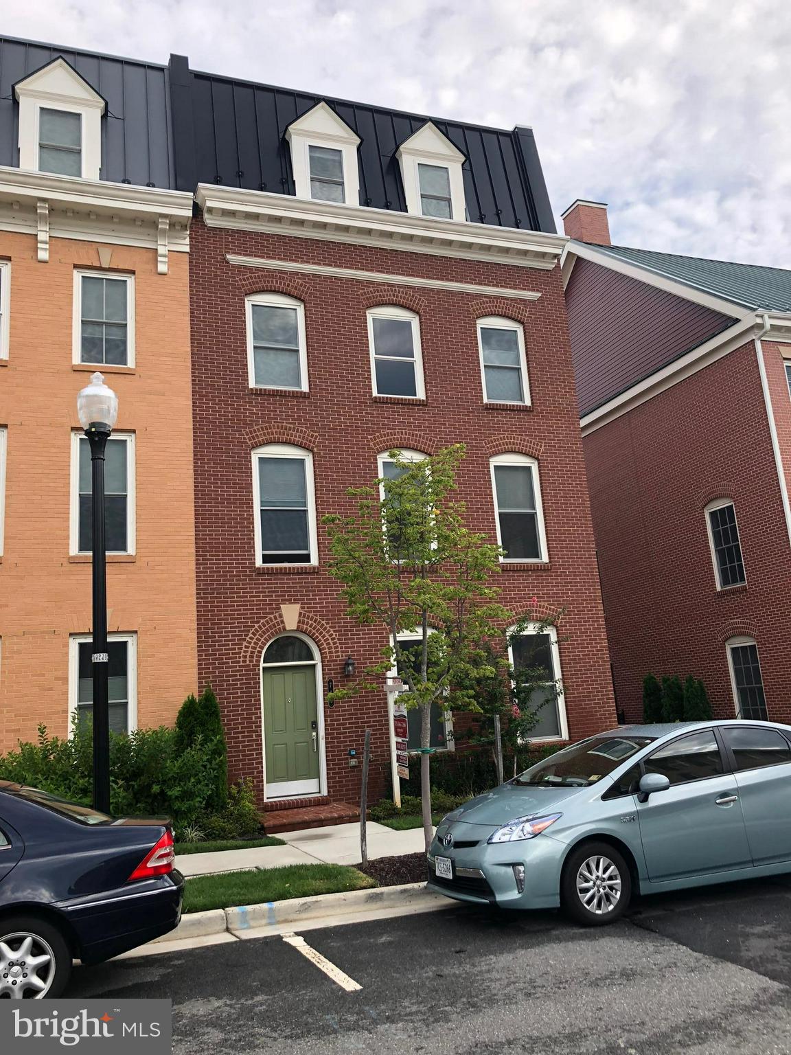 POTOMAC YARD - Residential Lease