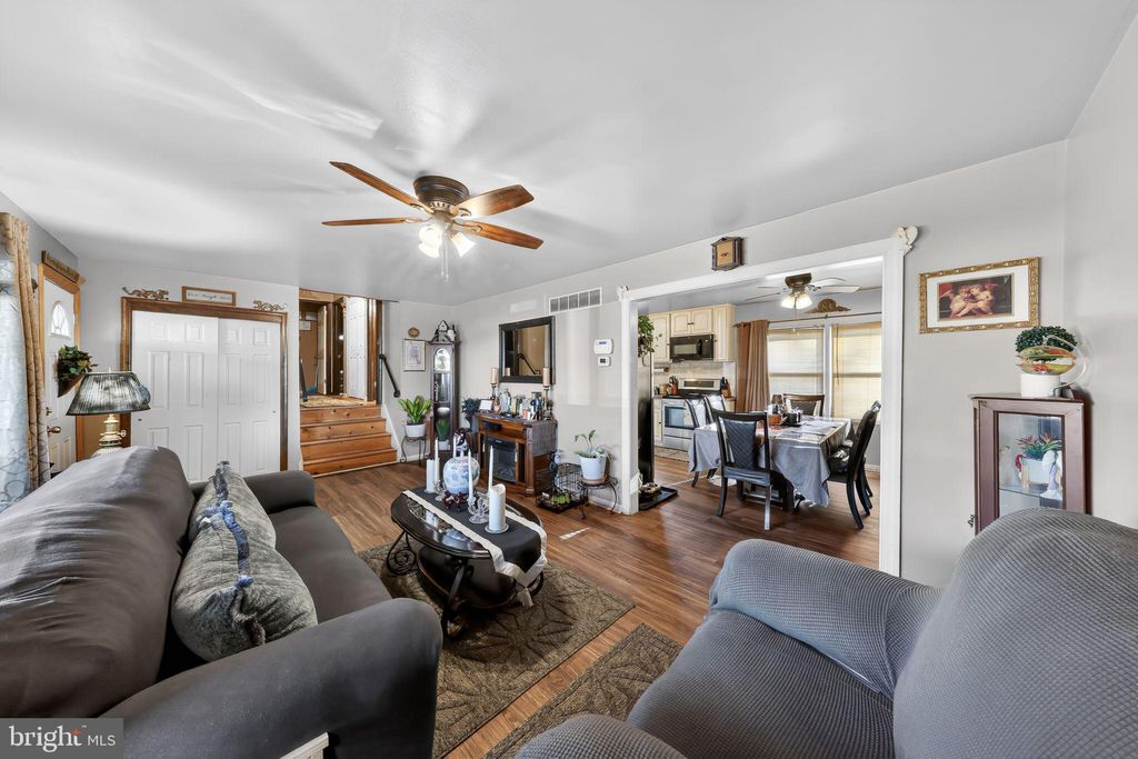 Photo of 871 Broadfield Drive, NEWARK, DE 19713 (MLS # DENC2095418)