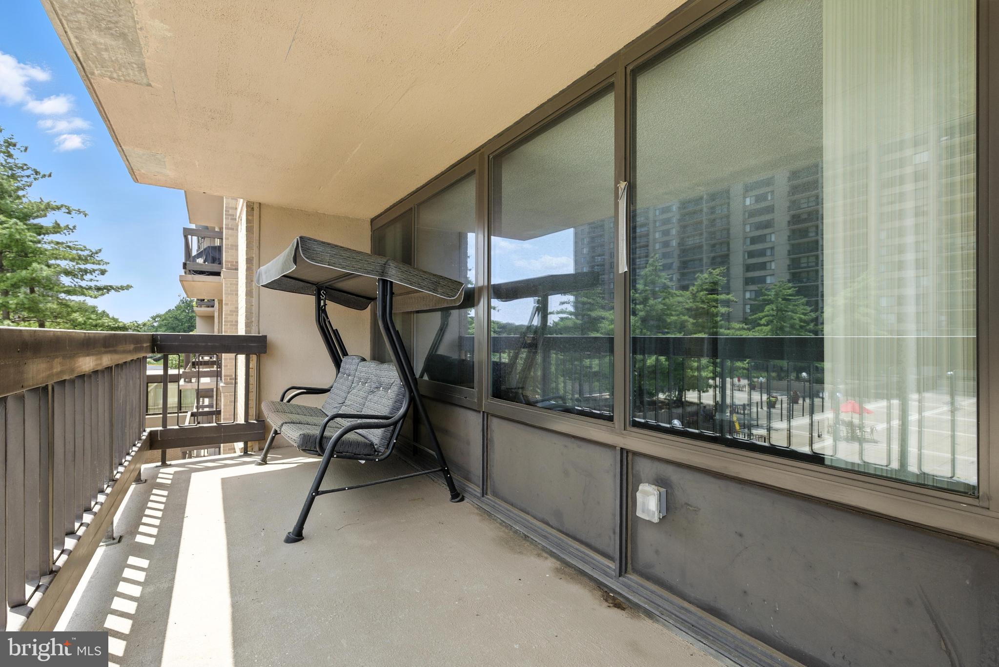 SKYLINE PLAZA - Residential