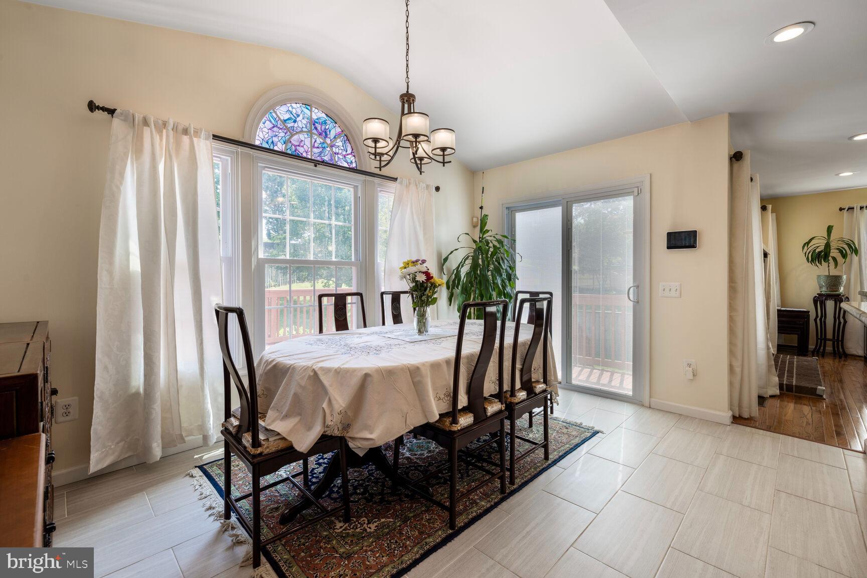 KINGS SQUARE - Residential