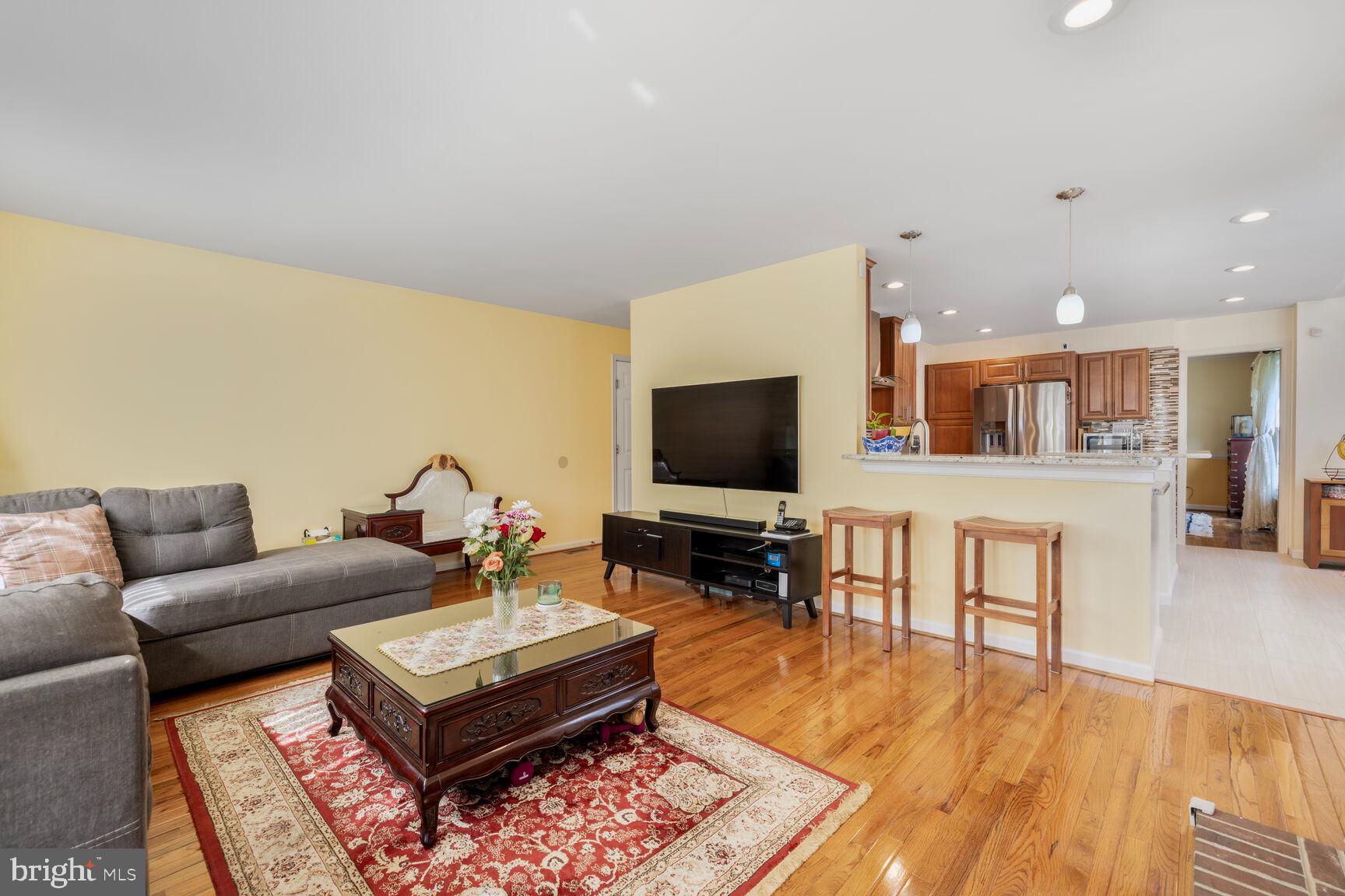 KINGS SQUARE - Residential