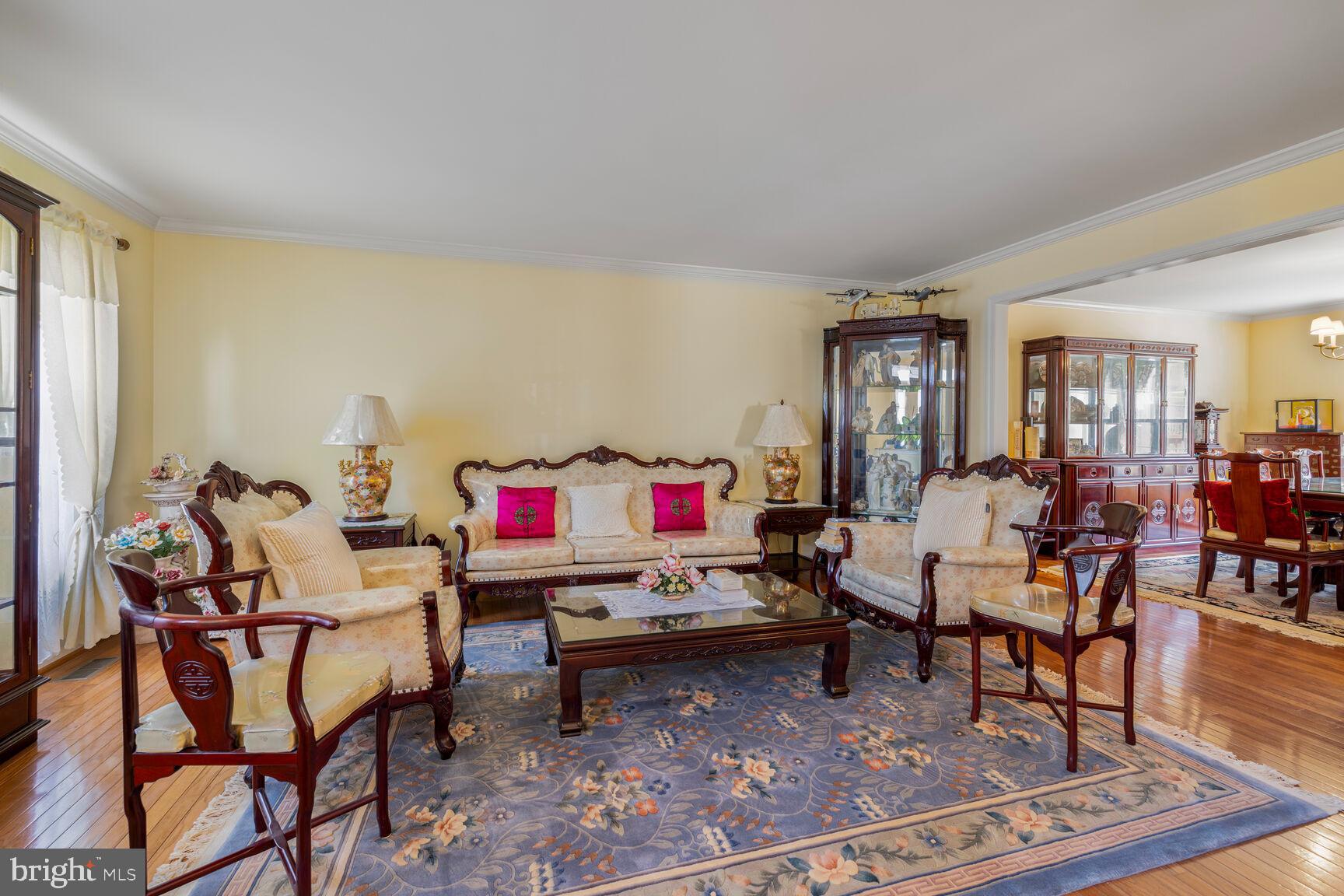 KINGS SQUARE - Residential