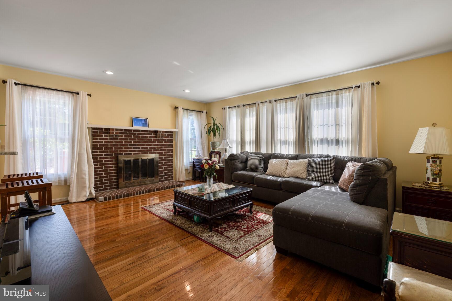 KINGS SQUARE - Residential