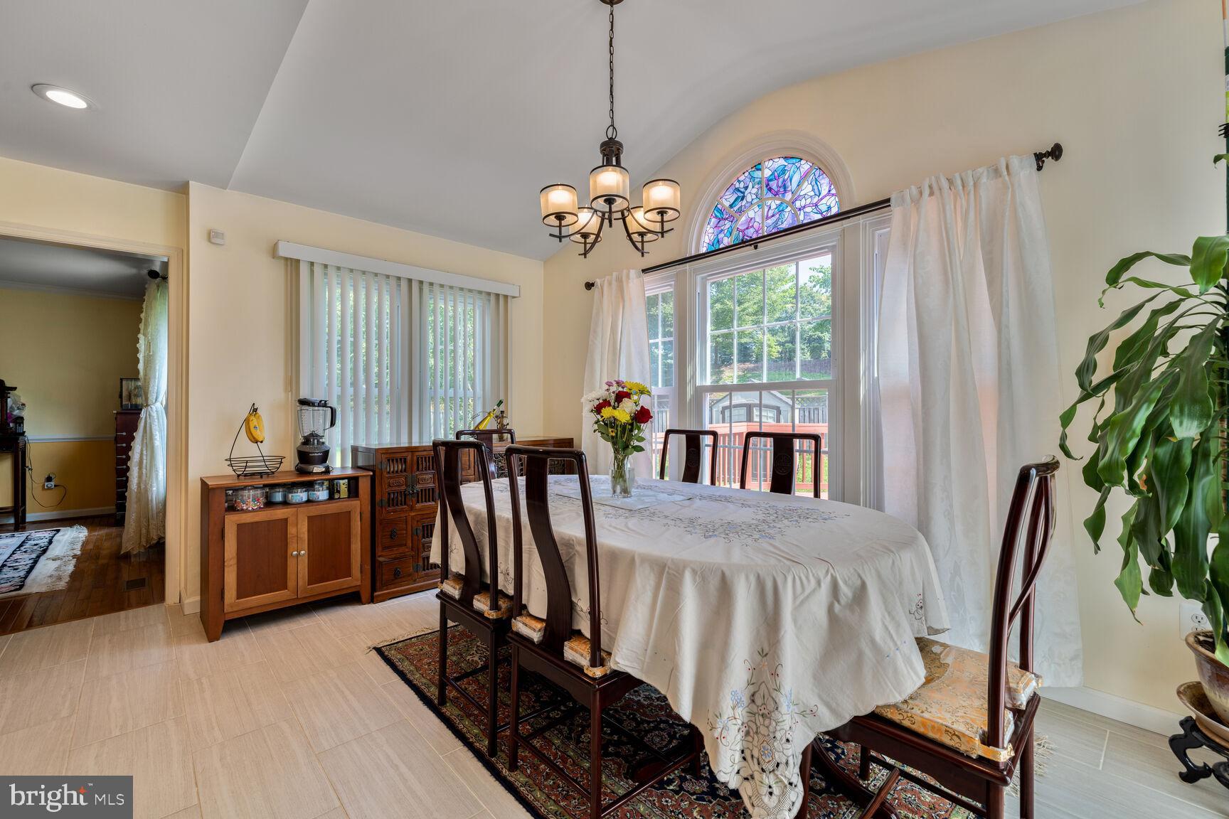 KINGS SQUARE - Residential