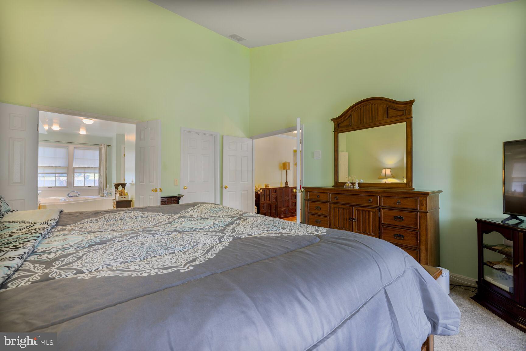 KINGS SQUARE - Residential