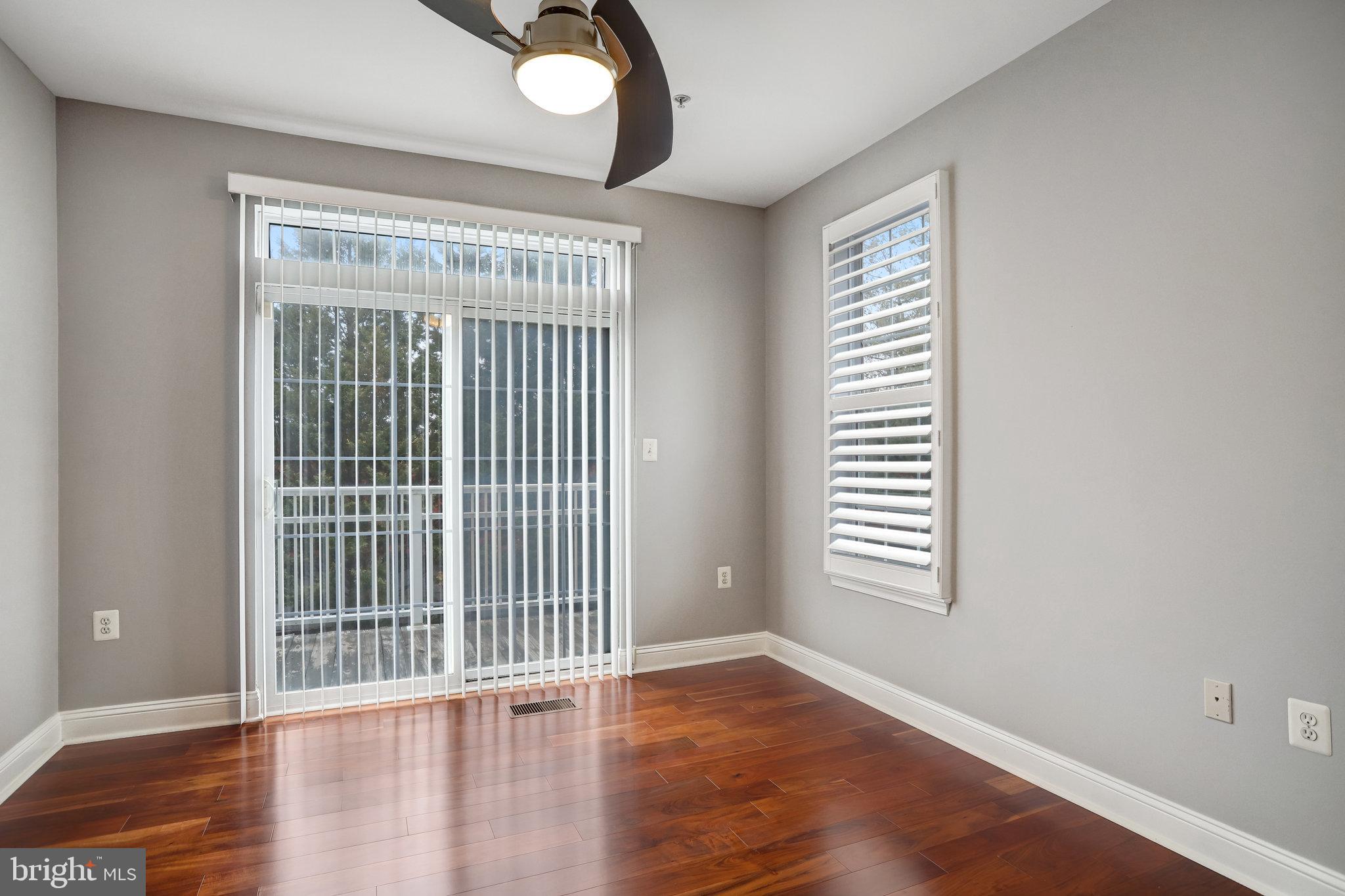 KENTLANDS - Residential