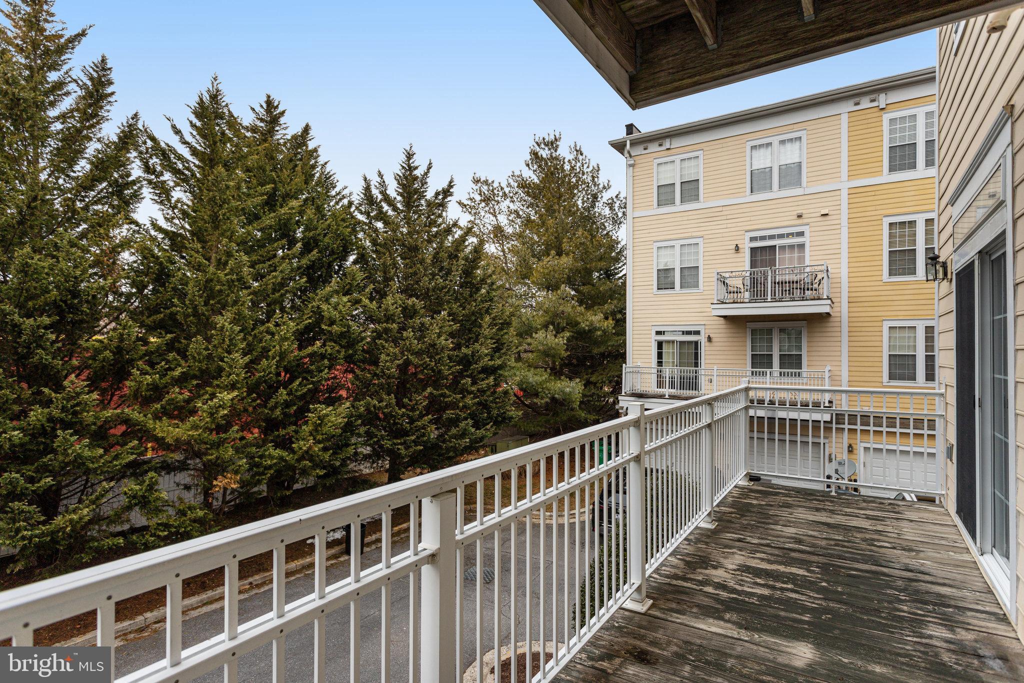 KENTLANDS - Residential