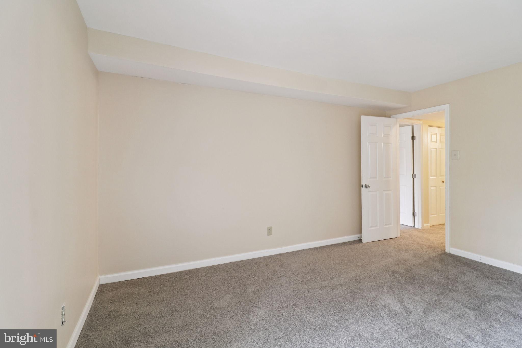 TREETOP CONDO - Residential