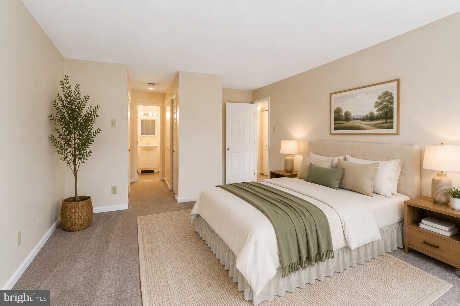 TREETOP CONDO - Residential